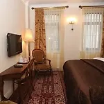 Lejlighedshotel Dila Suits 1