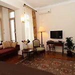 Dila Suits 1 Lejlighedshotel 3*