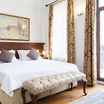 Dila Suits 1 Istanbul