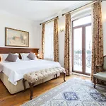 Lejlighedshotel Dila Suits 1