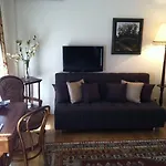 Lejlighedshotel Dila Suits 1