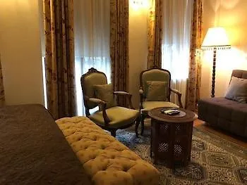 Aparthotel Dila Suits 1