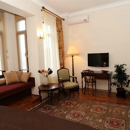 Dila Suits 1 Aparthotel 3*