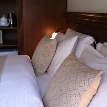 Apartahotel Dila Suits 1