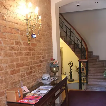 Dila Suits 1 Aparthotel 3*