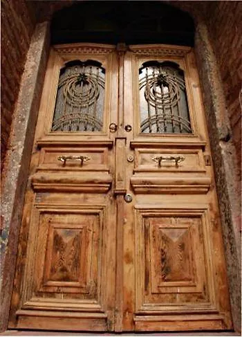 Dila Suits 1 Istambul