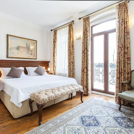 Lejlighedshotel Dila Suits 1